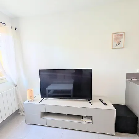 T2 150 M De La Cure Thermale Gorges Du Verdon Lägenhet *